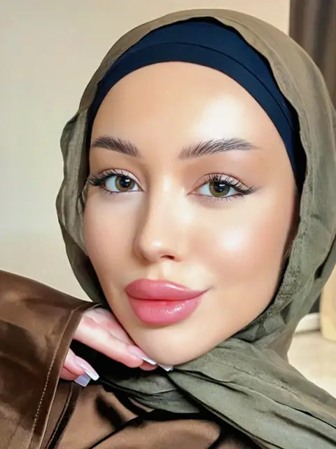 Inaya on OnlyFans