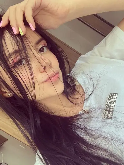 Eva Rose