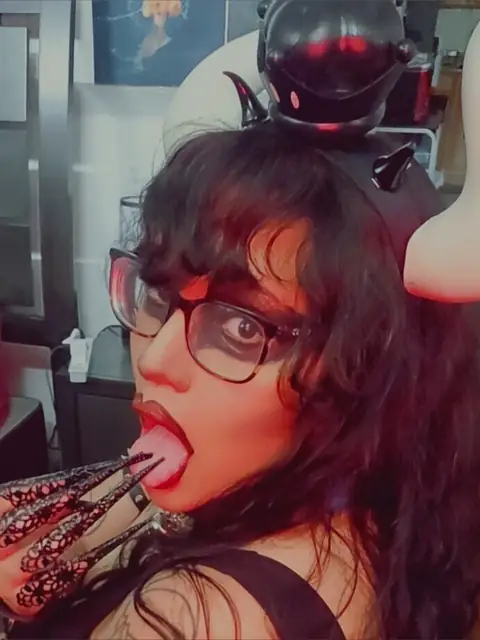 SnuggleGothBunny on OnlyFans