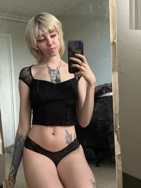 Kate Lavender 🖤🌊🦈