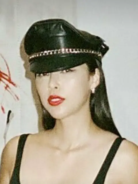 Mistress Iris