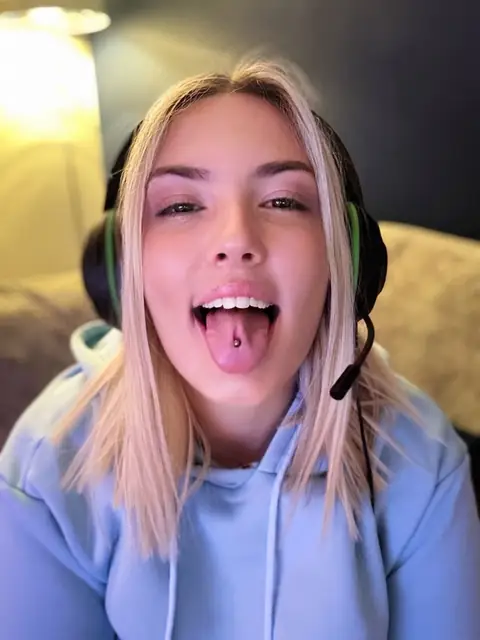 BRITISH BRANDI RAEE💖