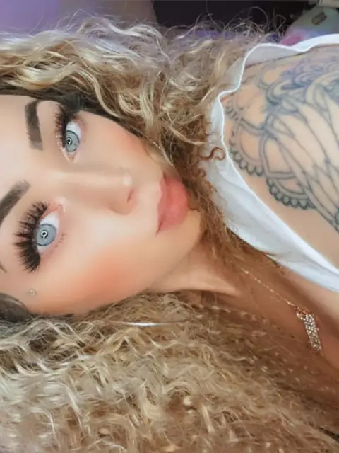 Mel rose