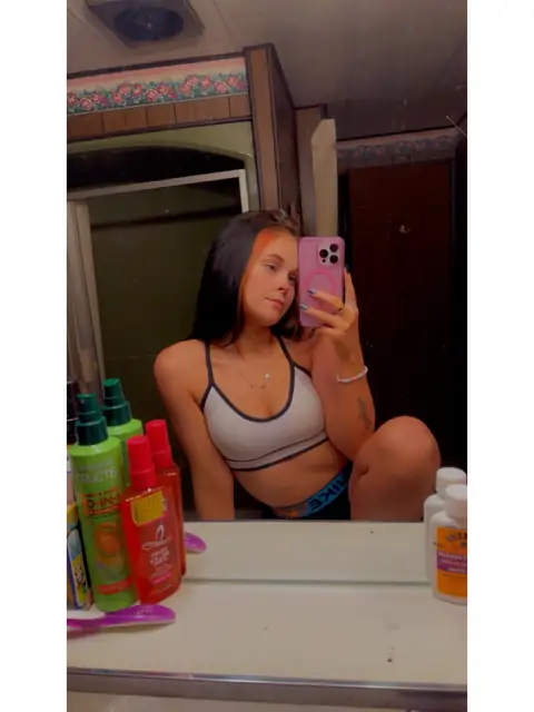 Rena😉🤤