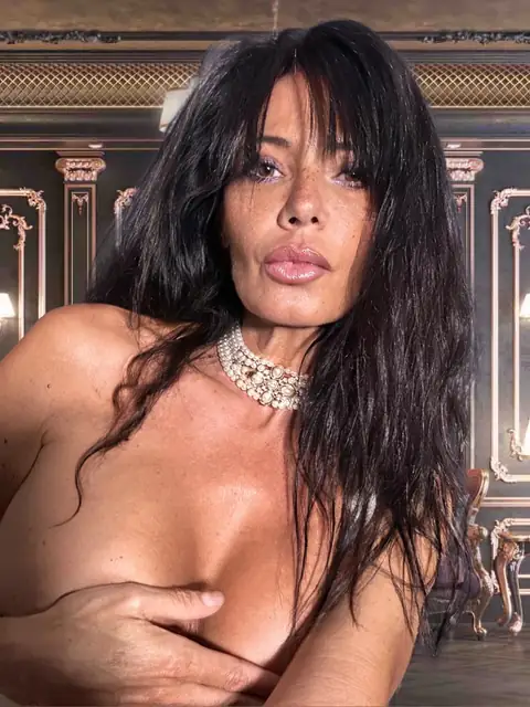 Nathalie Andreani on OnlyFans