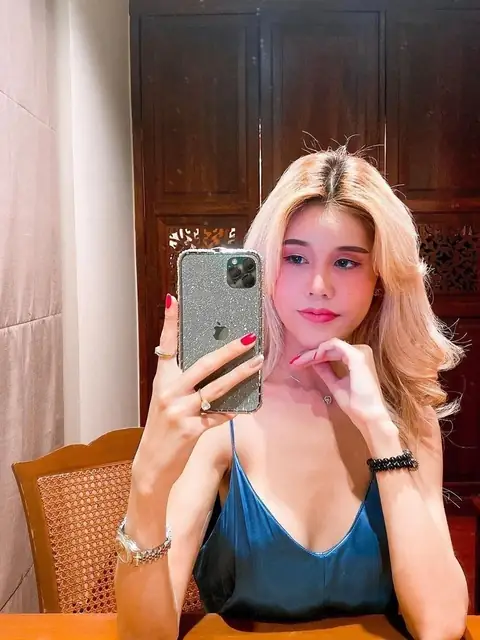 Alice Wonder (Trans)