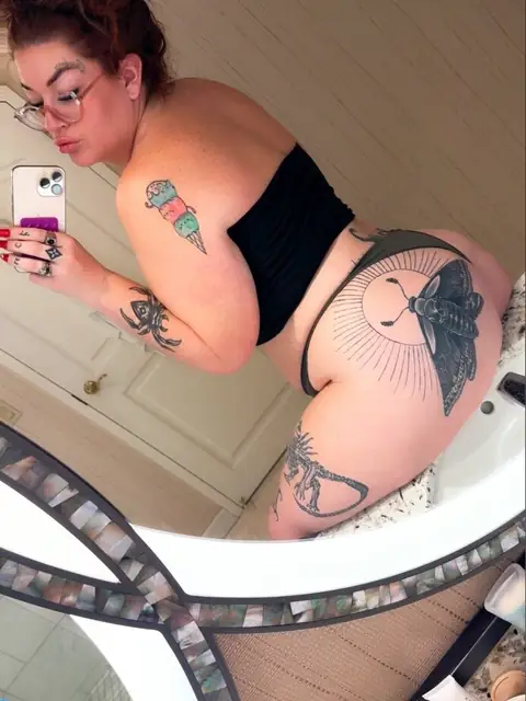 Milphily on OnlyFans