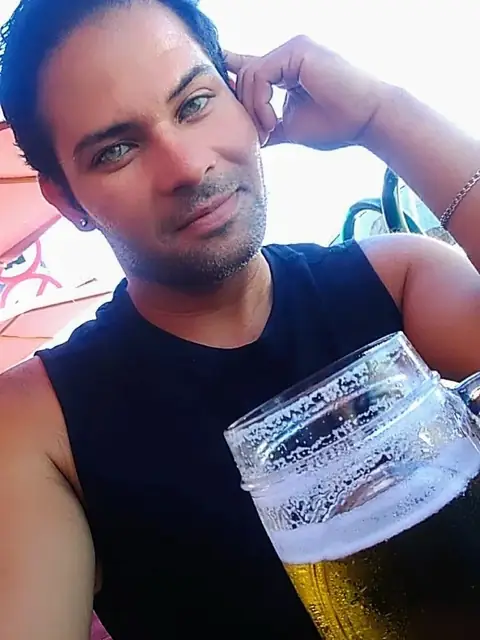 Jonathan Lobato on OnlyFans
