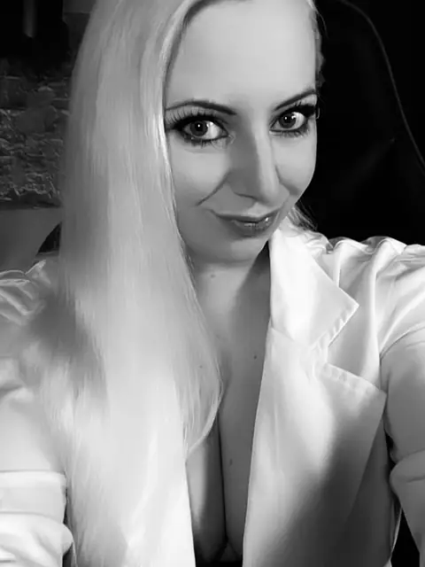 nayla_dingensens