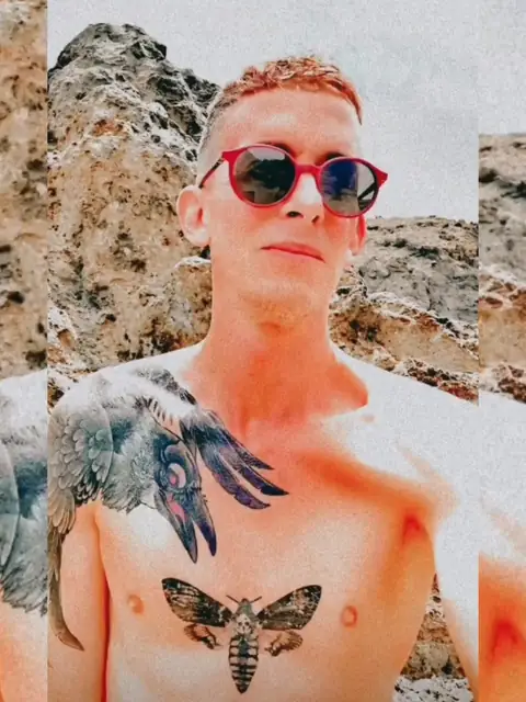 Foxy_ravenxx on OnlyFans