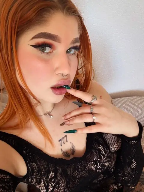 Megan Hale 🇺🇸 | 19y.o | Sexy lil` devil|