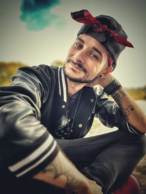 Saph!r3xDjWeiga on OnlyFans
