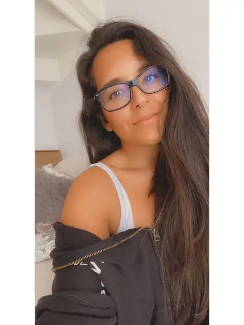 Sarah Night on OnlyFans