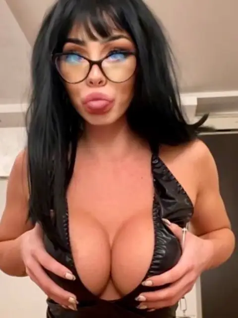 Mia on OnlyFans