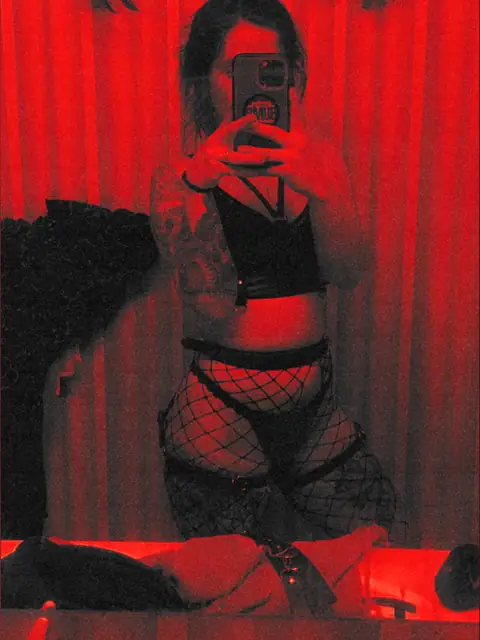 Emo With A Butt👻🖤💀 on OnlyFans