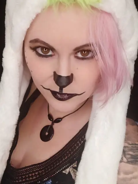 Weirdartgirljo (Trans) on OnlyFans