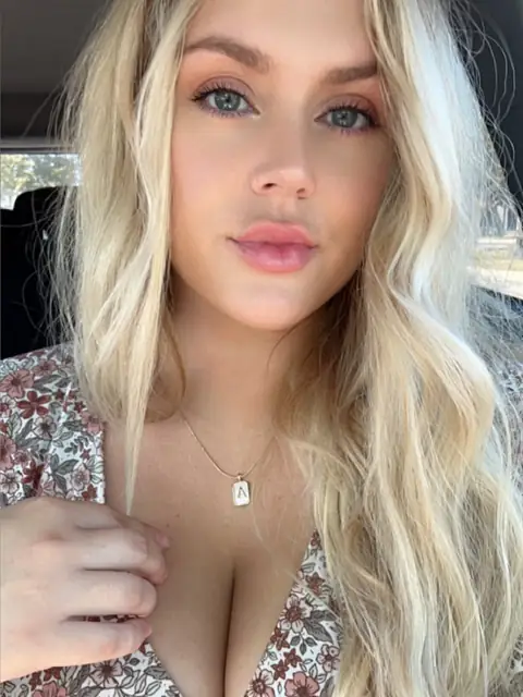 Kourtneyy on OnlyFans