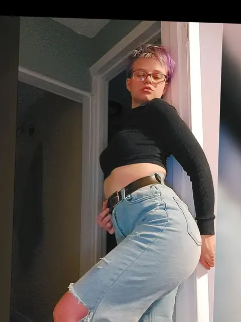 V on OnlyFans