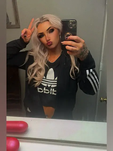 Hannah Montana 😈💜 on OnlyFans