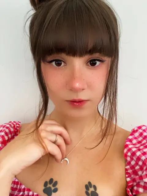 Marylou on OnlyFans