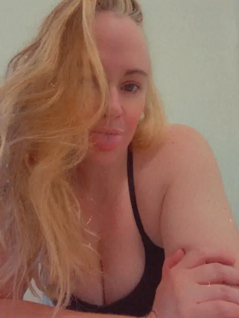 Allie on OnlyFans