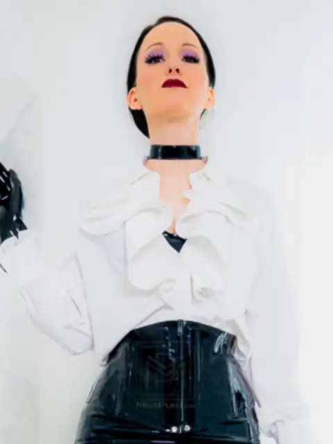 MISS V PUR on OnlyFans