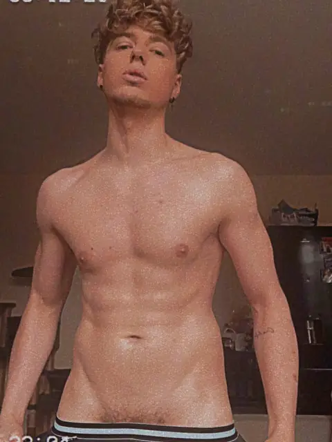 RubioChico on OnlyFans