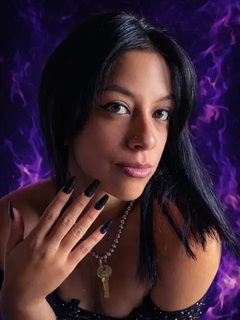 KINKY/GODDESS SAMANTA