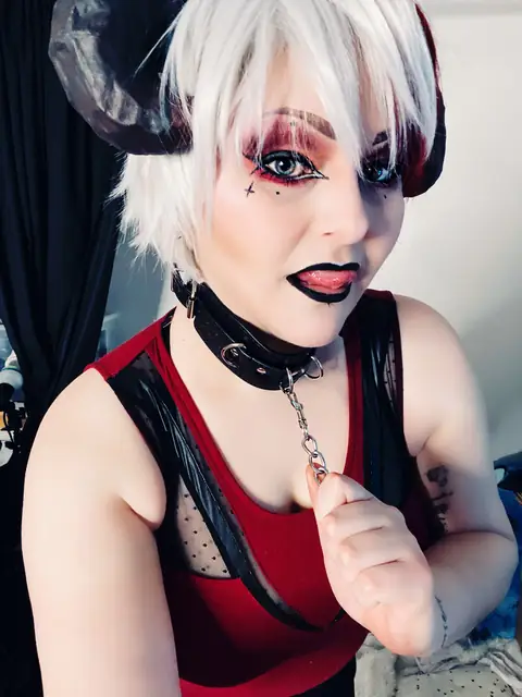 Sweet Disaster on OnlyFans