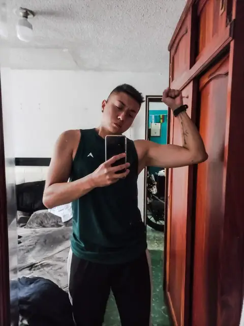 ALEX L PEZ on OnlyFans