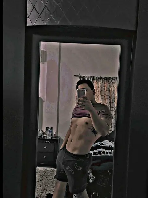 Leonardo on OnlyFans