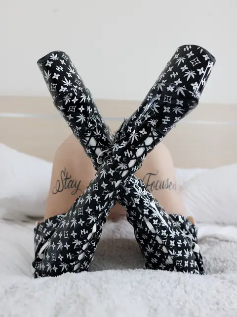 Free page coco Chanel on OnlyFans