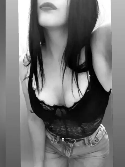 Aida Velvet on OnlyFans