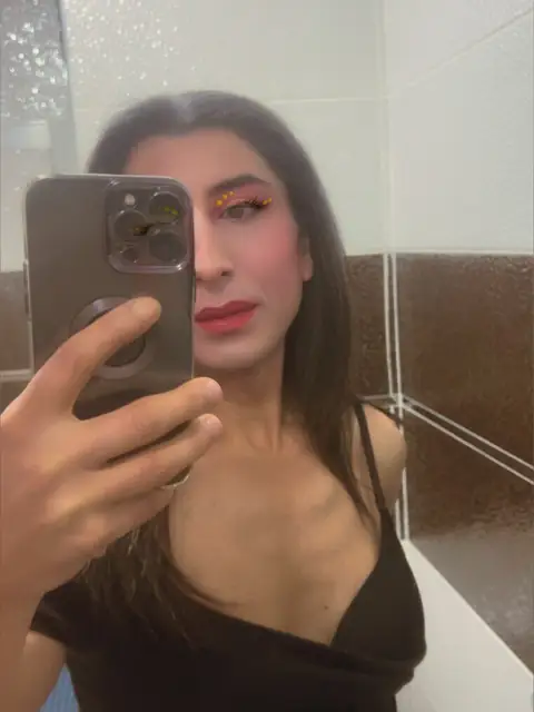 deniz on OnlyFans