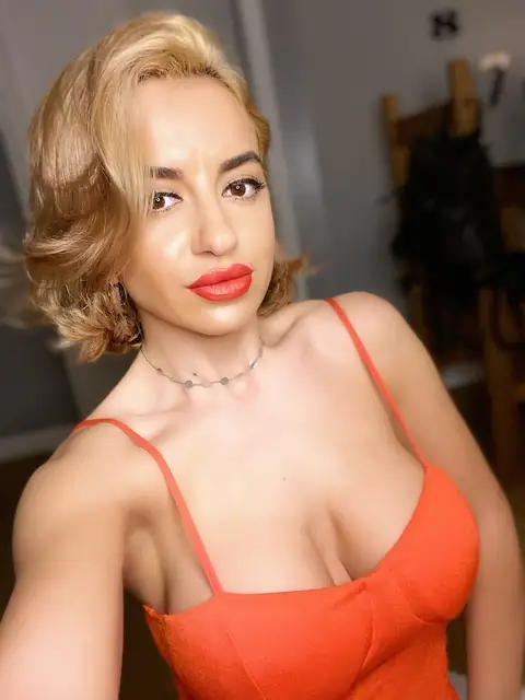 Tina Rosa on OnlyFans