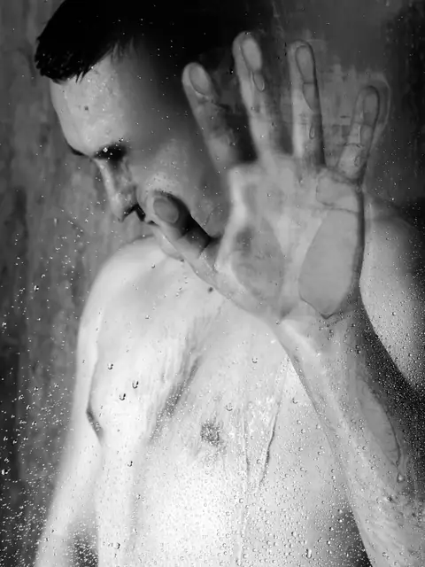 Submissive Nudist