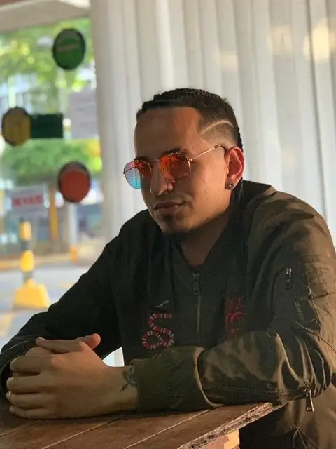 Bartenderjulio on OnlyFans