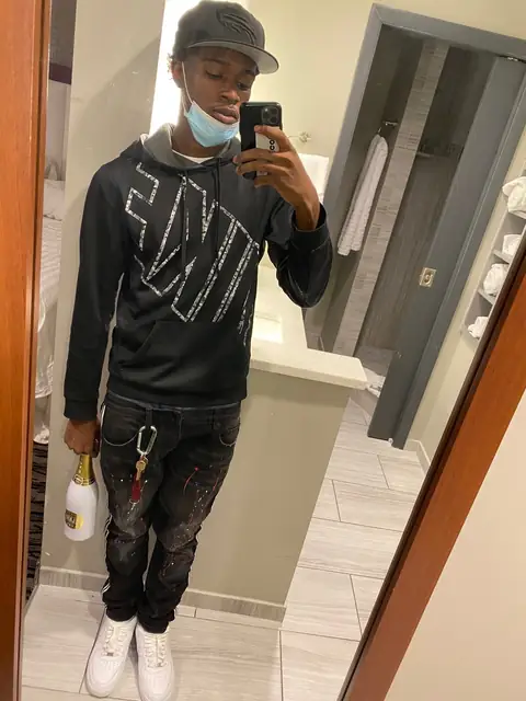 Ricoo on OnlyFans