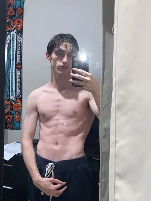 Noah on OnlyFans