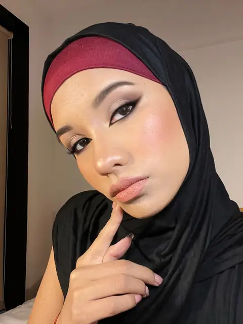 Amira Shaik 🧕