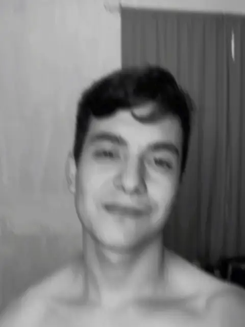 Ricardo R on OnlyFans