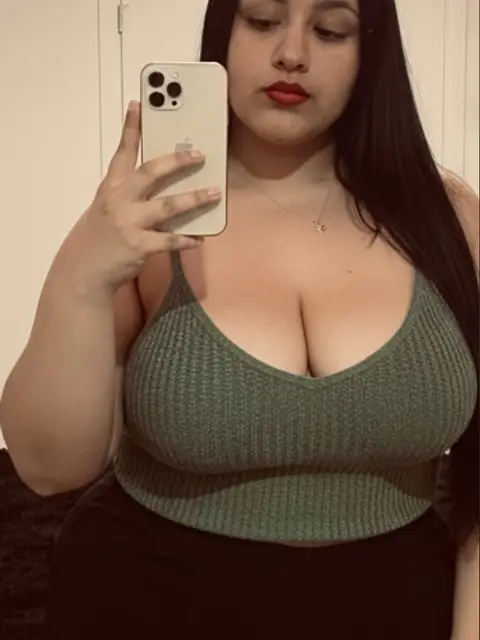 Arolyzu on OnlyFans