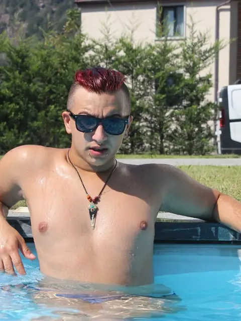 Gabriel Roman on OnlyFans