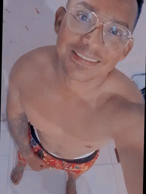 Junior Ballestas on OnlyFans