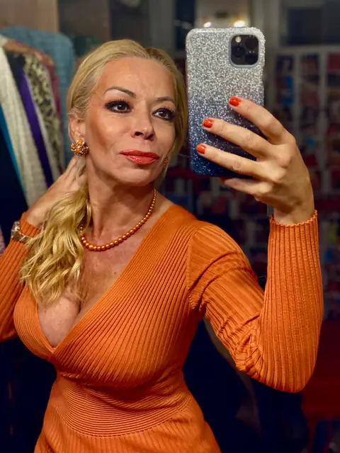 Dona on OnlyFans