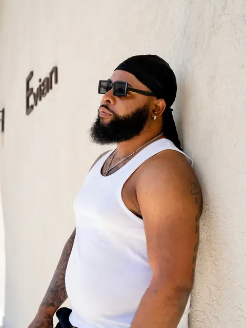 Radean Ellis on OnlyFans