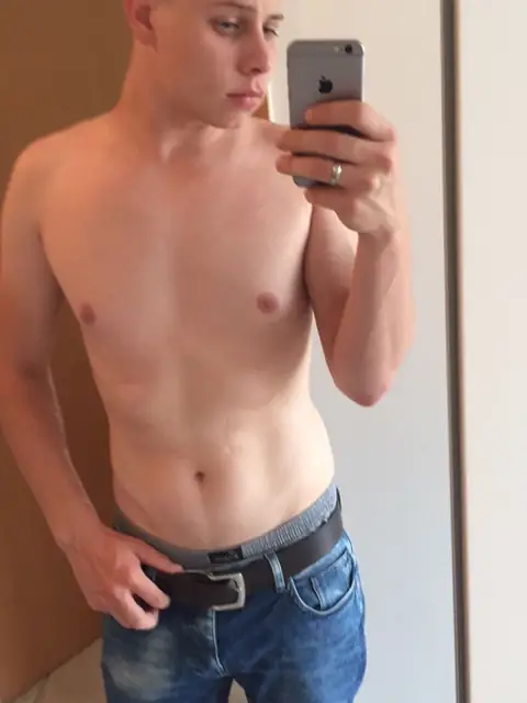 Maikl1202 on OnlyFans