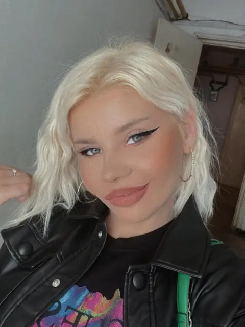 Lissaaa on OnlyFans