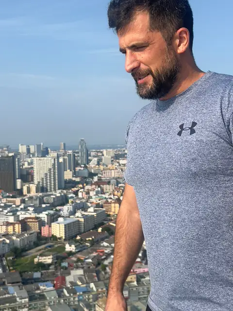 Alejandro on OnlyFans