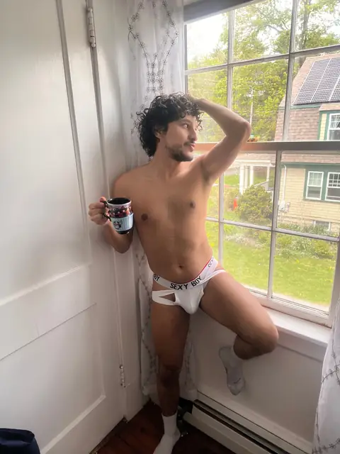Santi95 on OnlyFans